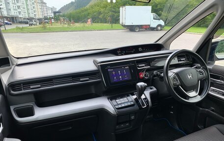 Honda Stepwgn IV, 2015 год, 1 690 000 рублей, 25 фотография