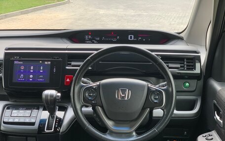 Honda Stepwgn IV, 2015 год, 1 690 000 рублей, 21 фотография