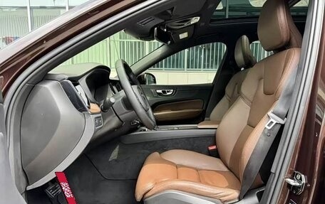 Volvo XC60 II, 2021 год, 3 400 000 рублей, 6 фотография