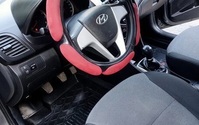 Hyundai Solaris II рестайлинг, 2011 год, 600 000 рублей, 1 фотография