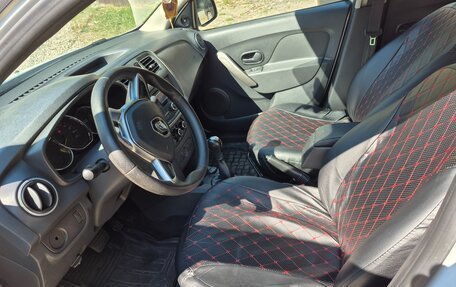 Renault Logan II, 2019 год, 550 000 рублей, 7 фотография