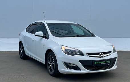 Opel Astra J, 2014 год, 585 000 рублей, 3 фотография