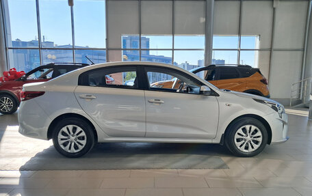 KIA Rio IV, 2021 год, 1 737 000 рублей, 8 фотография