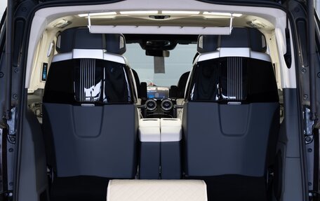 Mercedes-Benz V-Класс, 2024 год, 27 200 000 рублей, 30 фотография