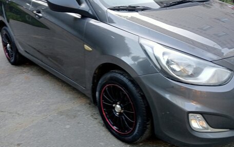 Hyundai Solaris II рестайлинг, 2011 год, 600 000 рублей, 8 фотография