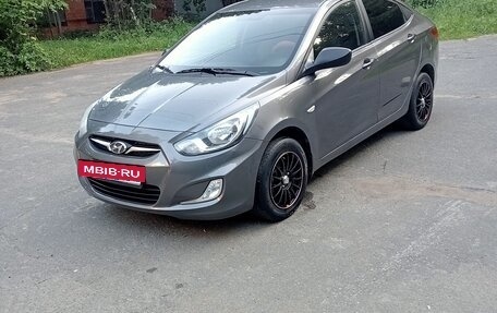 Hyundai Solaris II рестайлинг, 2011 год, 600 000 рублей, 6 фотография