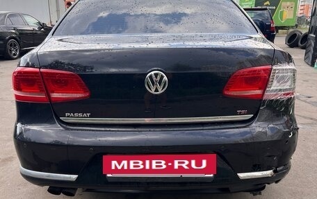 Volkswagen Passat B7, 2011 год, 860 000 рублей, 18 фотография
