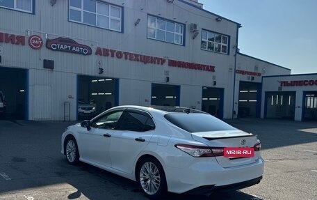 Toyota Camry, 2018 год, 2 750 000 рублей, 7 фотография