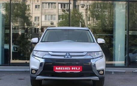 Mitsubishi Outlander III рестайлинг 3, 2018 год, 2 030 000 рублей, 2 фотография