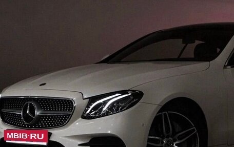 Mercedes-Benz E-Класс, 2019 год, 4 900 000 рублей, 2 фотография