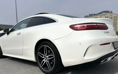 Mercedes-Benz E-Класс, 2019 год, 4 900 000 рублей, 13 фотография
