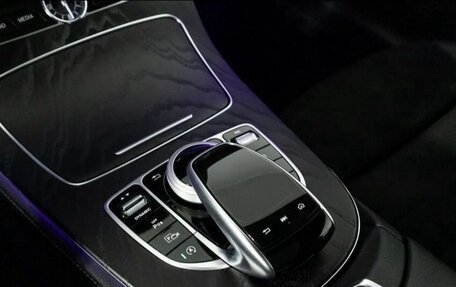 Mercedes-Benz E-Класс, 2019 год, 4 900 000 рублей, 25 фотография