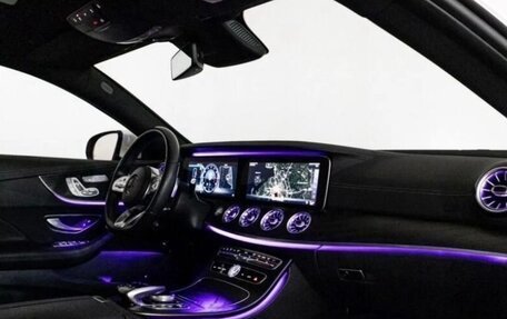 Mercedes-Benz E-Класс, 2019 год, 4 900 000 рублей, 27 фотография