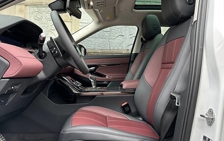 Land Rover Range Rover Evoque II, 2025 год, 4 990 000 рублей, 6 фотография