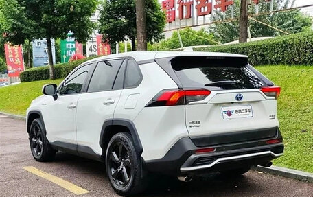 Toyota RAV4, 2022 год, 2 570 999 рублей, 3 фотография