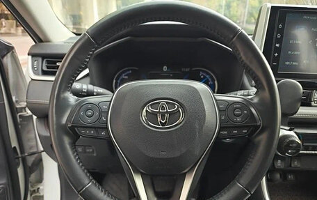 Toyota RAV4, 2022 год, 2 570 999 рублей, 8 фотография