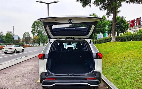 Toyota RAV4, 2022 год, 2 570 999 рублей, 14 фотография