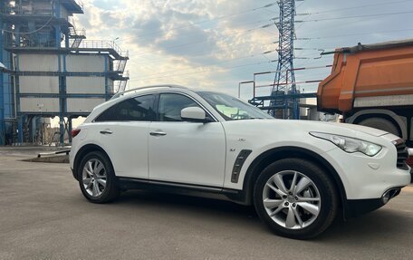Infiniti FX II, 2013 год, 1 790 000 рублей, 4 фотография