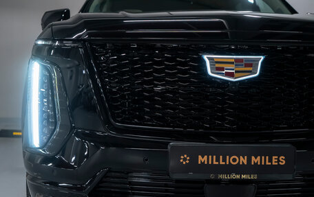 Cadillac Escalade V, 2025 год, 19 990 000 рублей, 3 фотография