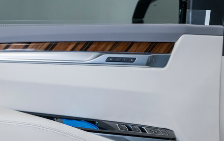 Cadillac Escalade V, 2025 год, 19 990 000 рублей, 16 фотография