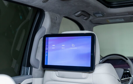 Cadillac Escalade V, 2025 год, 19 990 000 рублей, 28 фотография