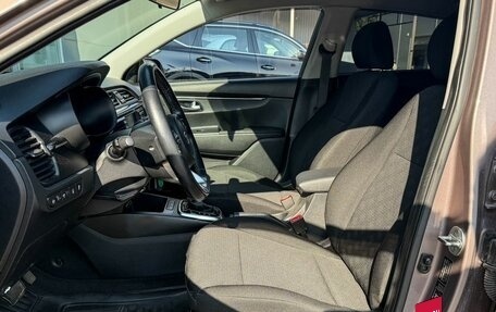 KIA Rio IV, 2018 год, 1 595 000 рублей, 12 фотография