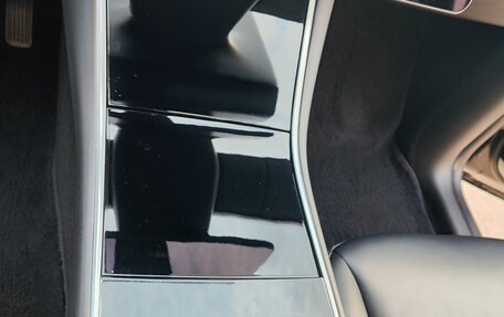 Tesla Model Y I, 2020 год, 3 300 000 рублей, 1 фотография