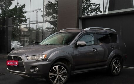 Mitsubishi Outlander III рестайлинг 3, 2010 год, 1 030 000 рублей, 1 фотография