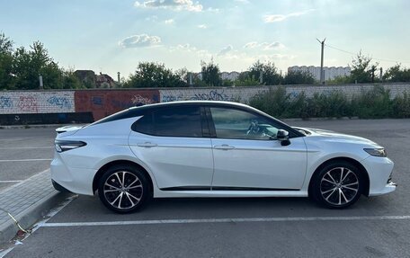 Toyota Camry, 2020 год, 2 400 000 рублей, 3 фотография