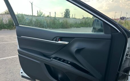 Toyota Camry, 2020 год, 2 400 000 рублей, 8 фотография