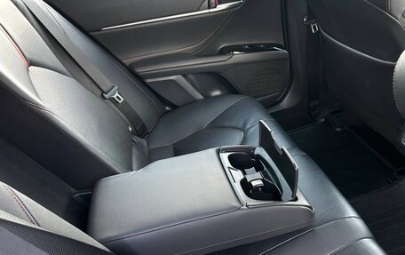 Toyota Camry, 2020 год, 2 400 000 рублей, 11 фотография
