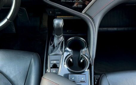 Toyota Camry, 2020 год, 2 400 000 рублей, 15 фотография
