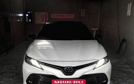 Toyota Camry, 2020 год, 2 400 000 рублей, 17 фотография