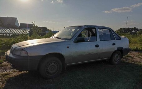 Daewoo Nexia I рестайлинг, 1998 год, 107 000 рублей, 3 фотография