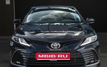 Toyota Camry, 2021 год, 3 197 000 рублей, 2 фотография
