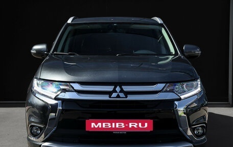 Mitsubishi Outlander III рестайлинг 3, 2015 год, 1 920 000 рублей, 2 фотография