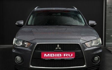 Mitsubishi Outlander III рестайлинг 3, 2010 год, 1 030 000 рублей, 2 фотография