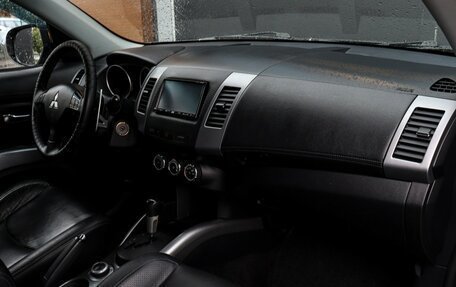 Mitsubishi Outlander III рестайлинг 3, 2010 год, 1 030 000 рублей, 9 фотография