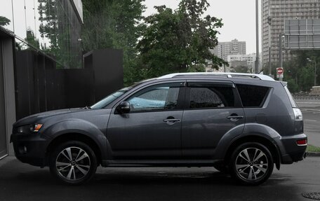 Mitsubishi Outlander III рестайлинг 3, 2010 год, 1 030 000 рублей, 8 фотография