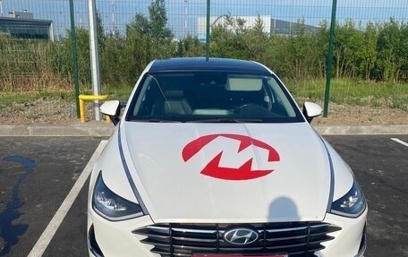 Hyundai Sonata VIII, 2021 год, 2 500 000 рублей, 1 фотография