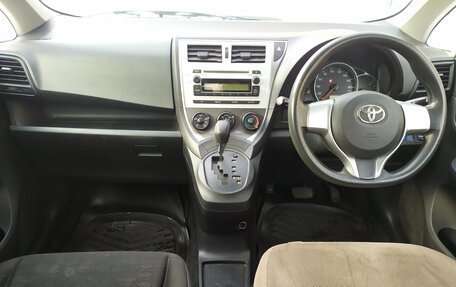 Toyota Ractis II, 2010 год, 750 000 рублей, 6 фотография