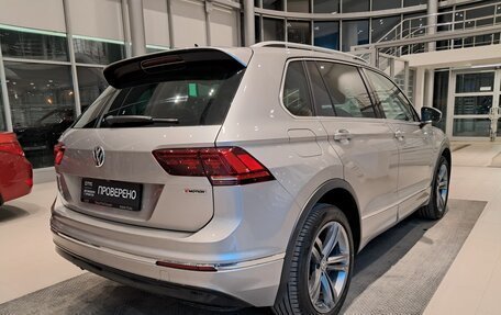 Volkswagen Tiguan II, 2018 год, 2 780 000 рублей, 6 фотография