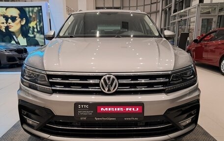 Volkswagen Tiguan II, 2018 год, 2 780 000 рублей, 2 фотография