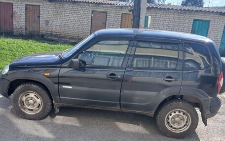 Chevrolet Niva I рестайлинг, 2011 год, 330 000 рублей, 2 фотография