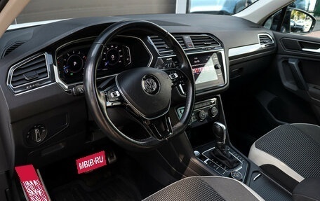 Volkswagen Tiguan II, 2019 год, 2 495 000 рублей, 14 фотография