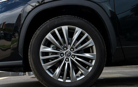 Toyota Highlander, 2023 год, 5 200 000 рублей, 26 фотография