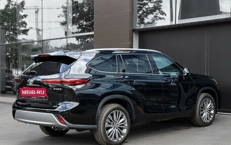 Toyota Highlander, 2023 год, 5 200 000 рублей, 5 фотография