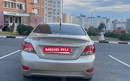 Hyundai Solaris II рестайлинг, 2011 год, 860 000 рублей, 4 фотография