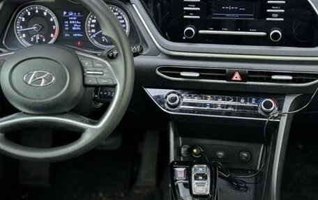 Hyundai Sonata VIII, 2021 год, 2 150 000 рублей, 5 фотография