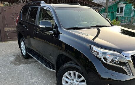 Toyota Land Cruiser Prado 150 рестайлинг 2, 2013 год, 3 100 000 рублей, 2 фотография